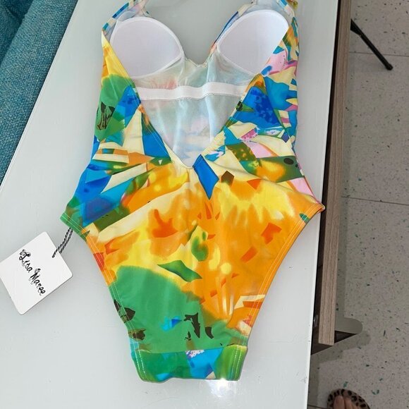 Lisa Maree Womens Swimsuit Size XS Tropical Low Back Molded CupsTie Neck New - Picture 12 of 14